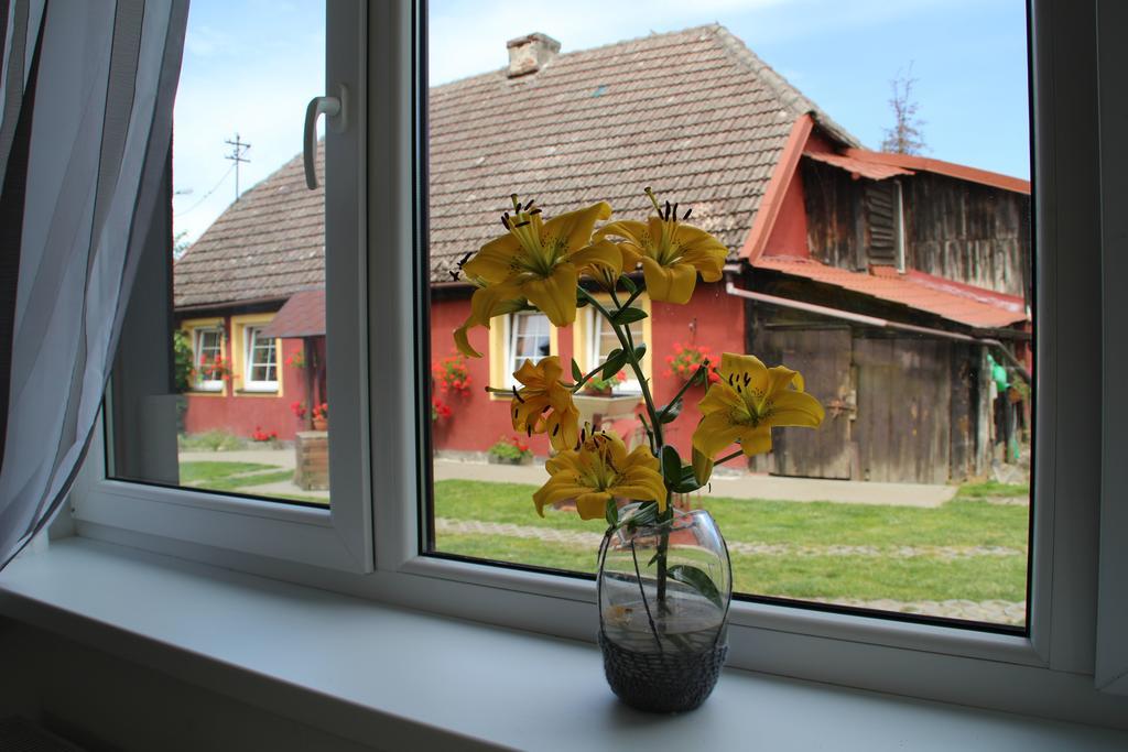 Agroturystyka W Jabloniowym Sadzie Jezyce Exterior foto