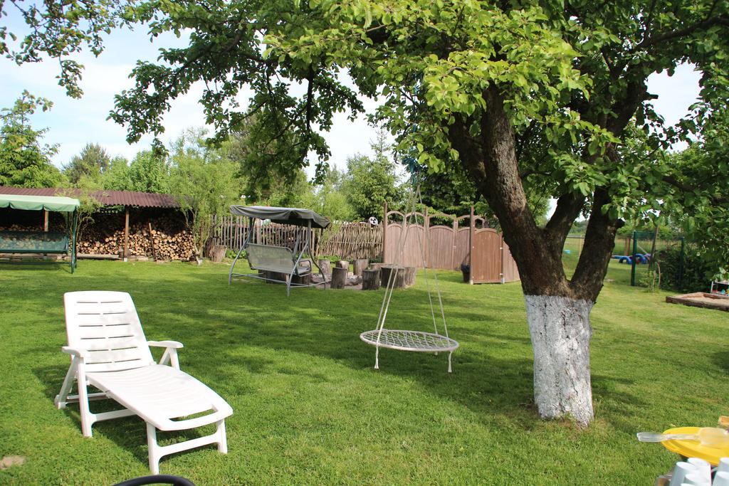 Agroturystyka W Jabloniowym Sadzie Jezyce Exterior foto